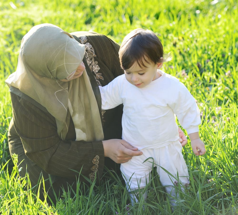 hijab mother with toddler after weaning